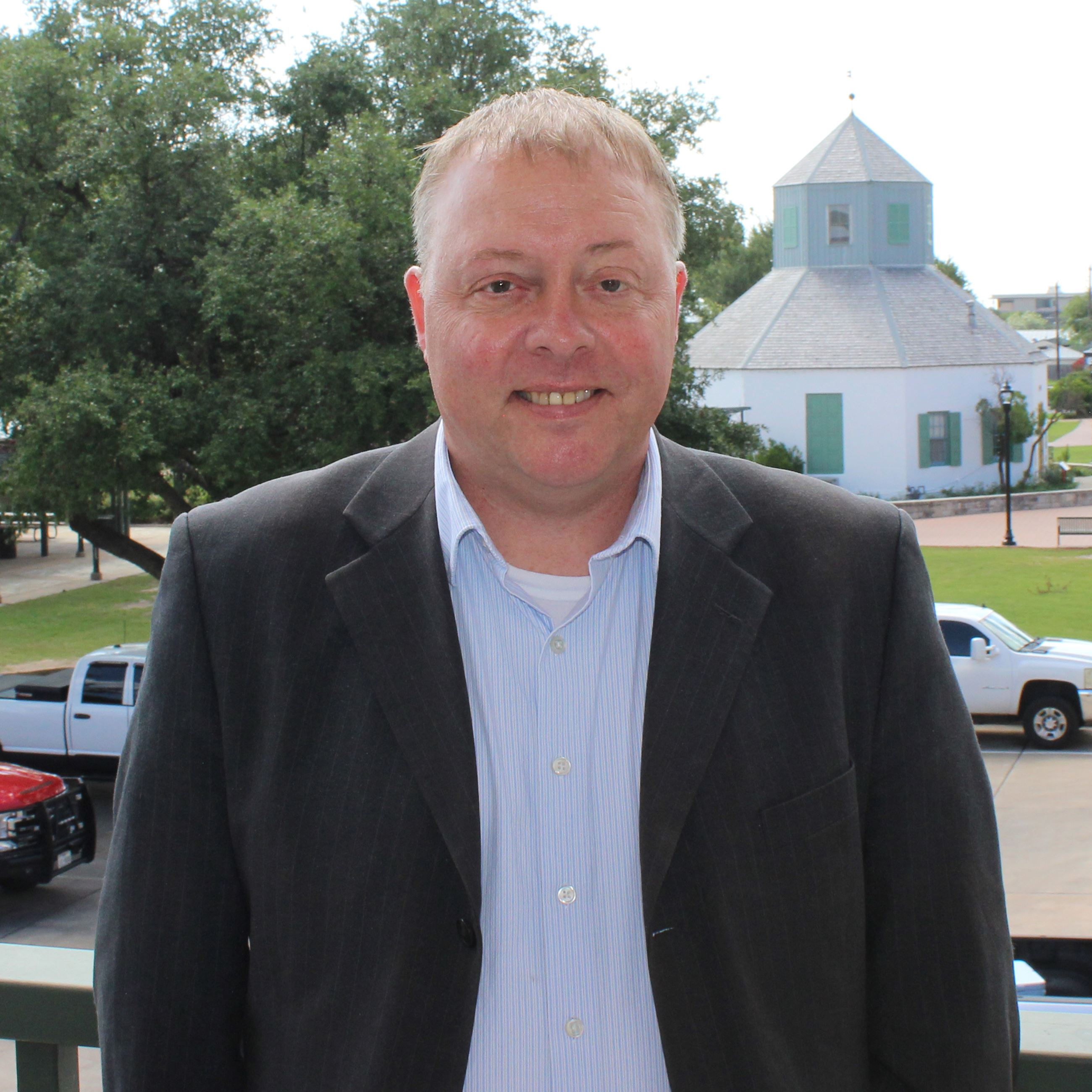 Cross_Cliff 2025_Headshot IMG_0274-crop